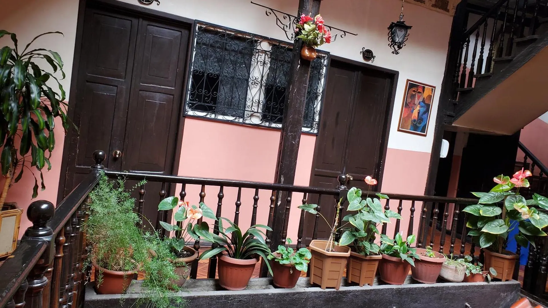 Hostal Juana de Arco Albergue Quito