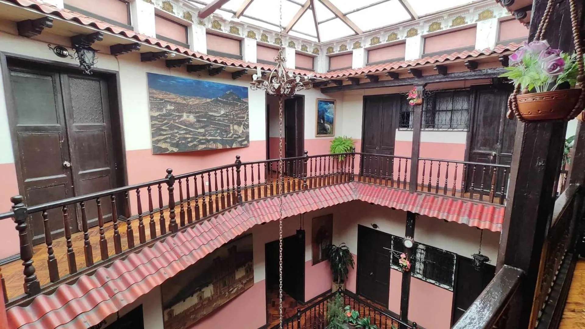 Hostal Juana de Arco Albergue Quito