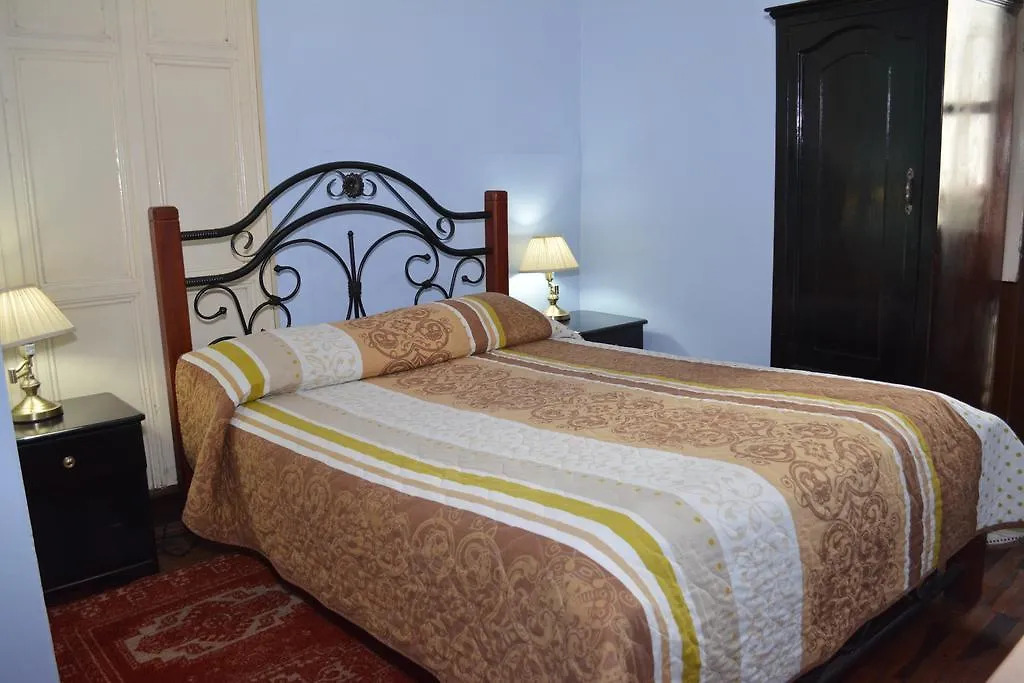 Hostal Juana de Arco Albergue Quito