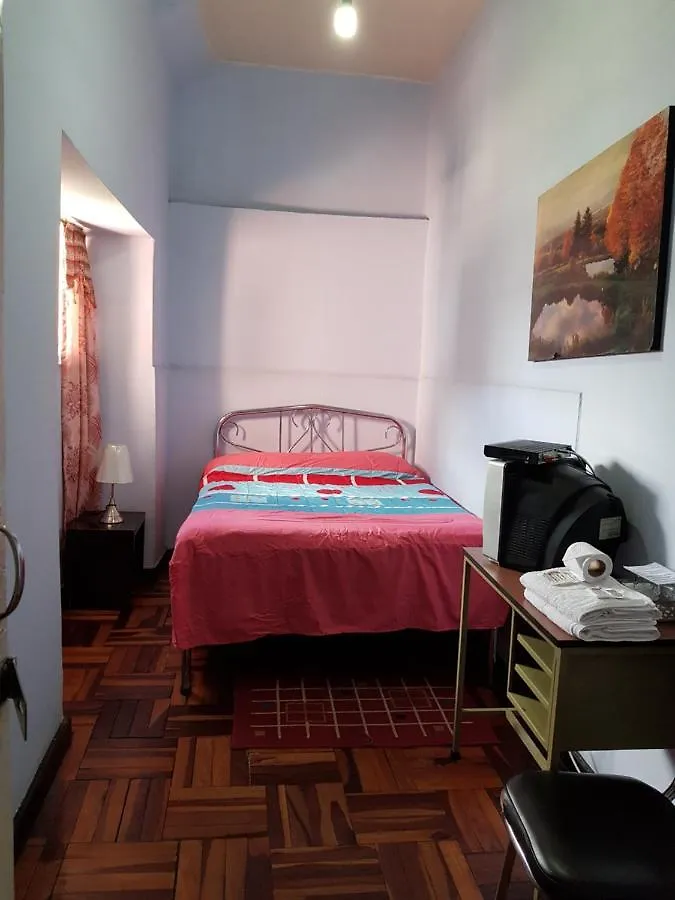 Hostal Juana de Arco Albergue Quito