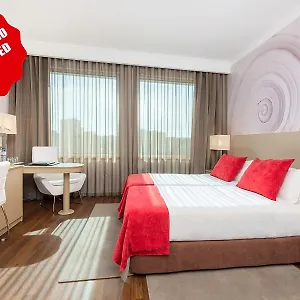 Melia Oriente Отель