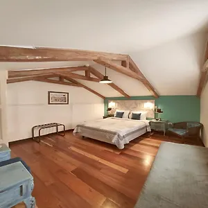 Old Town Quito Suites, Elegant Comfort & Space In The Historic Center **** Quito