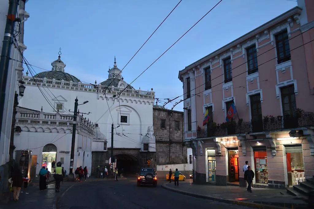 Ostello Hostal Juana De Arco Quito Ecuador